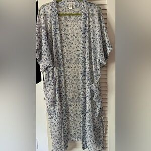 Rachel Zoe White and Blue Floral Kimono